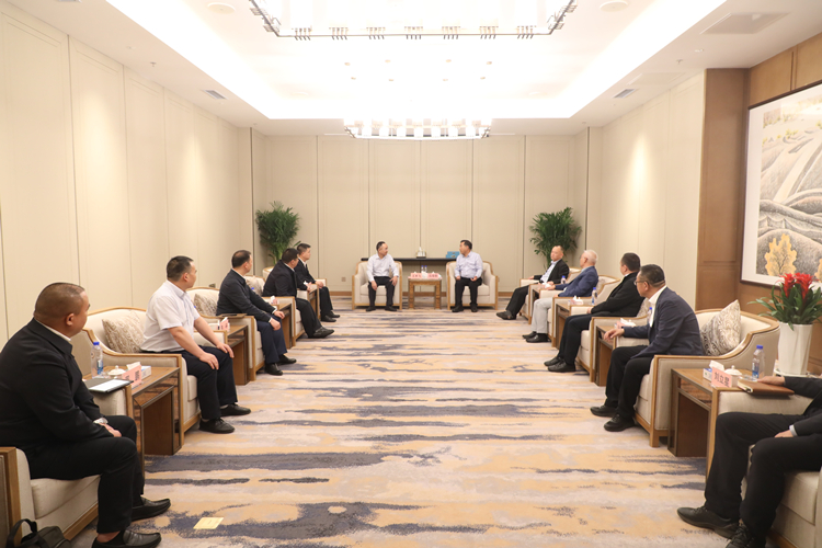 照片2：湖南路橋集團與甘肅公航旅集團簽訂戰略合作協議.jpg